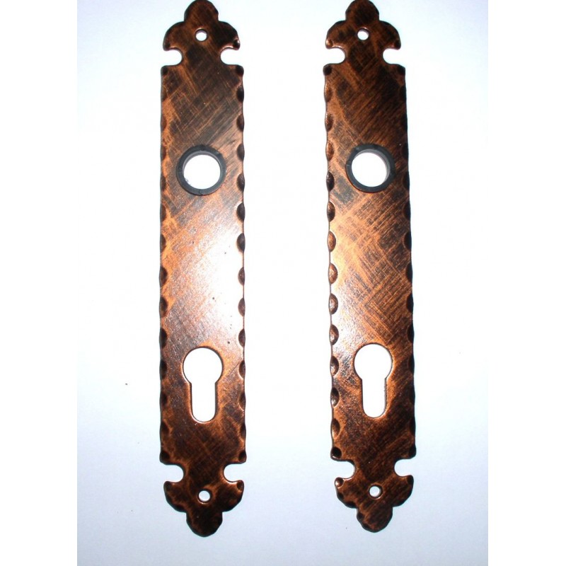 KOVANI ŠTIT BAKRENO PATINIRANI ZA CILINDAR 90MM
